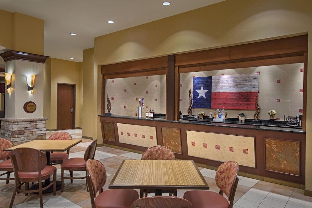 Embassy Suites San Marcos Hotel Conference Center Ngoại thất bức ảnh