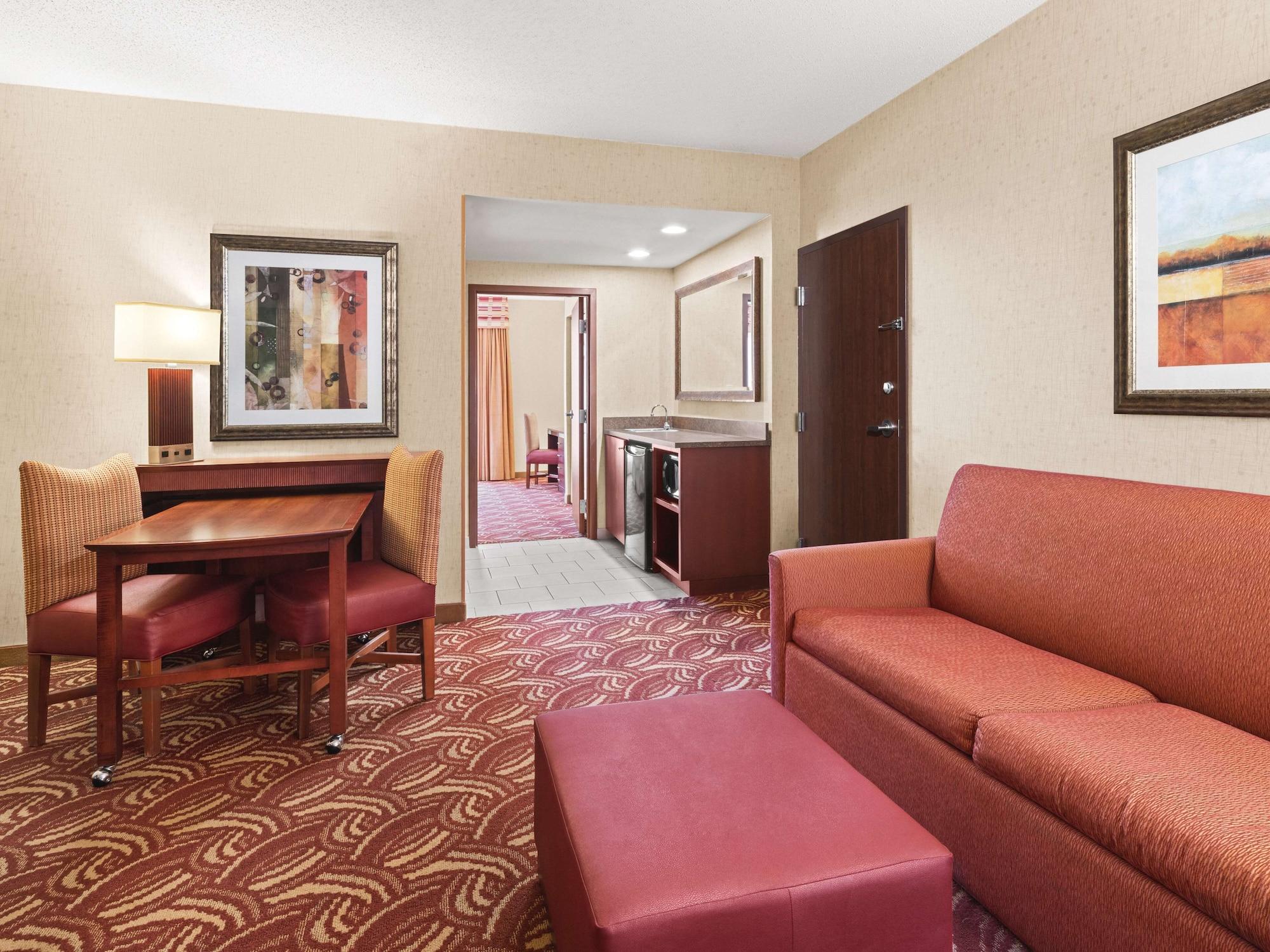 Embassy Suites San Marcos Hotel Conference Center Ngoại thất bức ảnh