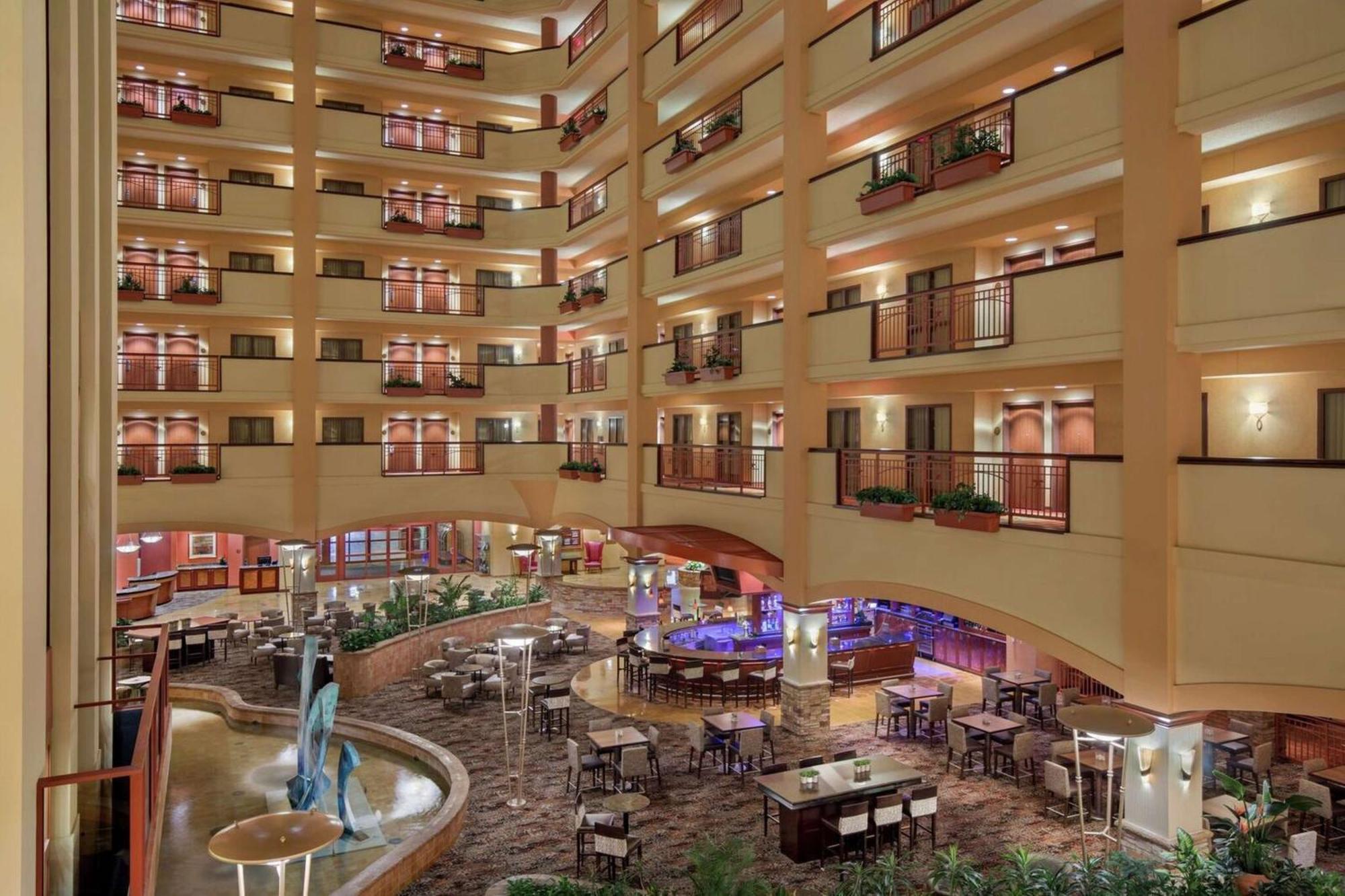 Embassy Suites By Hilton San Marcos Hotel Conference Center Ngoại thất bức ảnh